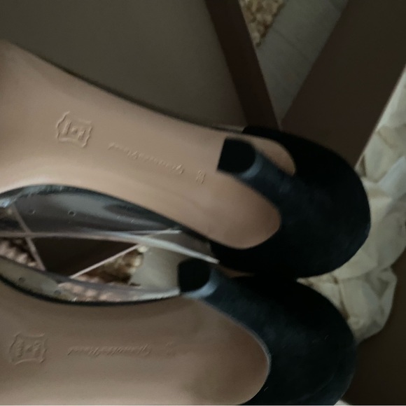 NWT Gianvito Rossi Plexi Pumps 85mm - Picture 10 of 13